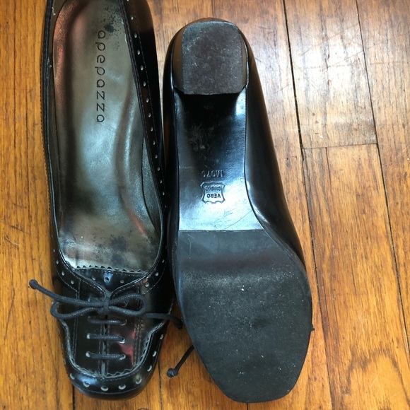 Black menswear inspired block heels - Picture 2 of 3